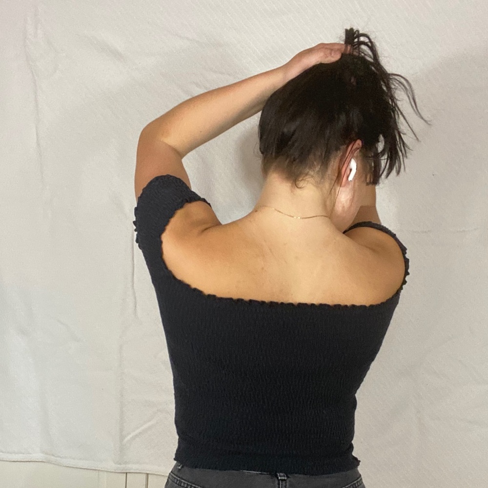 HOLLISTER TOP - Picture 2 of 4